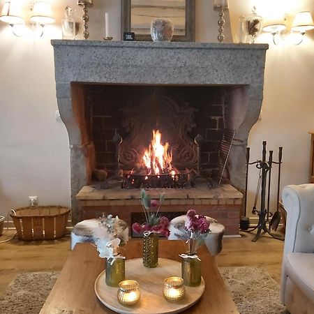 Les Bessonnes Bed & Breakfast Saint-Georges-Haute-Ville Dış mekan fotoğraf