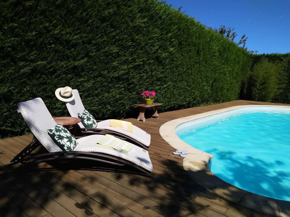 Les Bessonnes Bed & Breakfast Saint-Georges-Haute-Ville Dış mekan fotoğraf