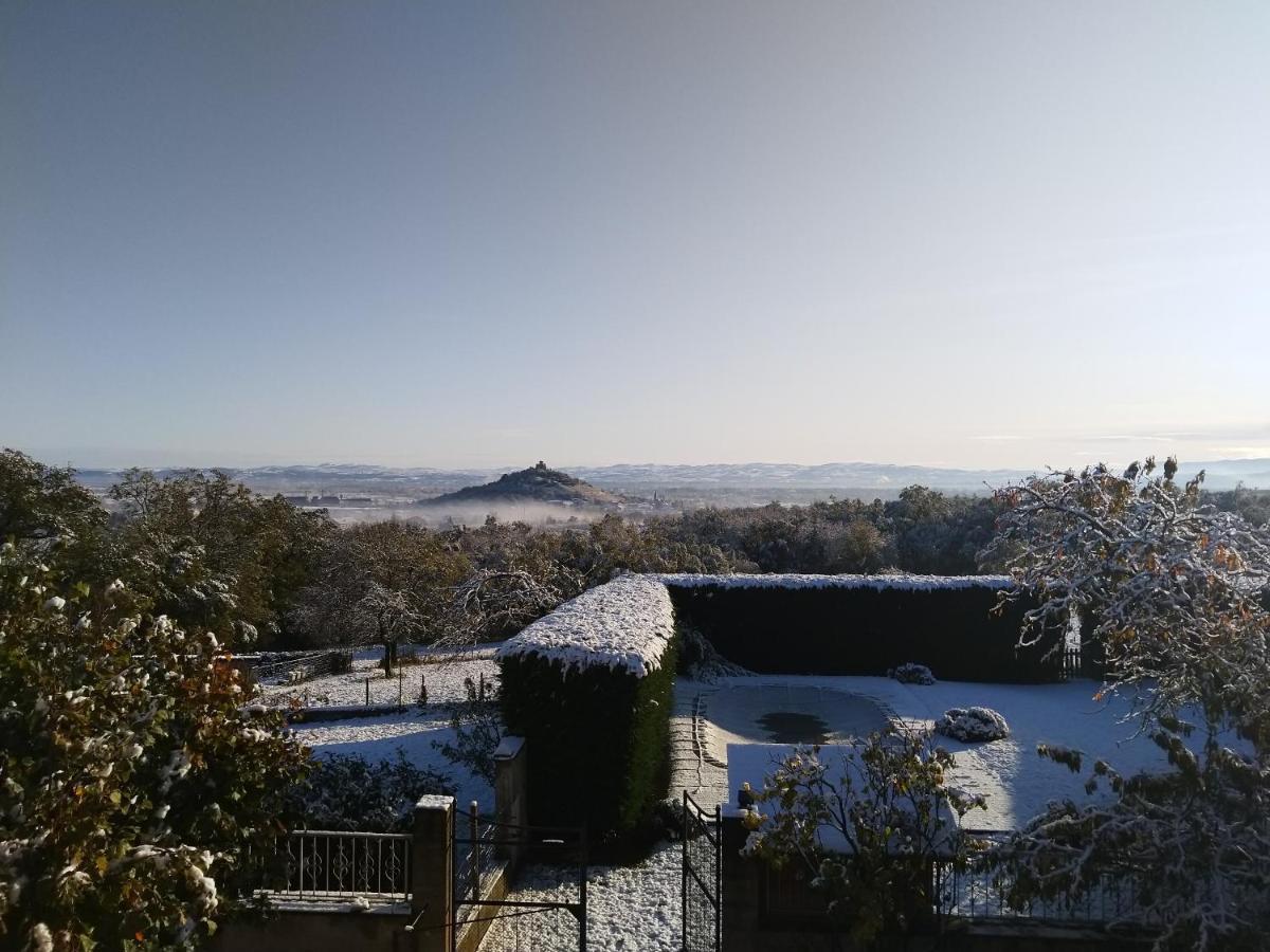Les Bessonnes Bed & Breakfast Saint-Georges-Haute-Ville Dış mekan fotoğraf