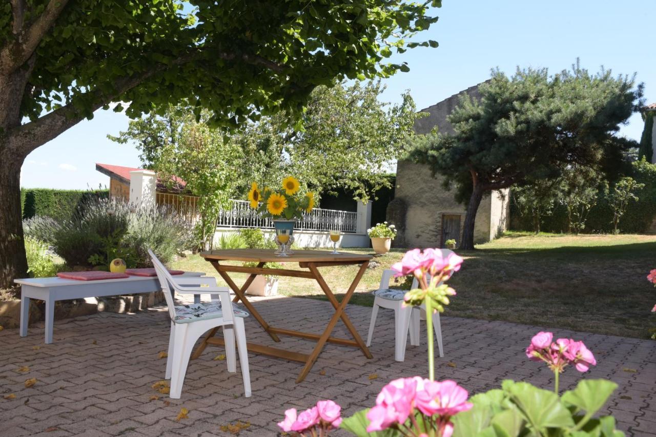 Les Bessonnes Bed & Breakfast Saint-Georges-Haute-Ville Dış mekan fotoğraf