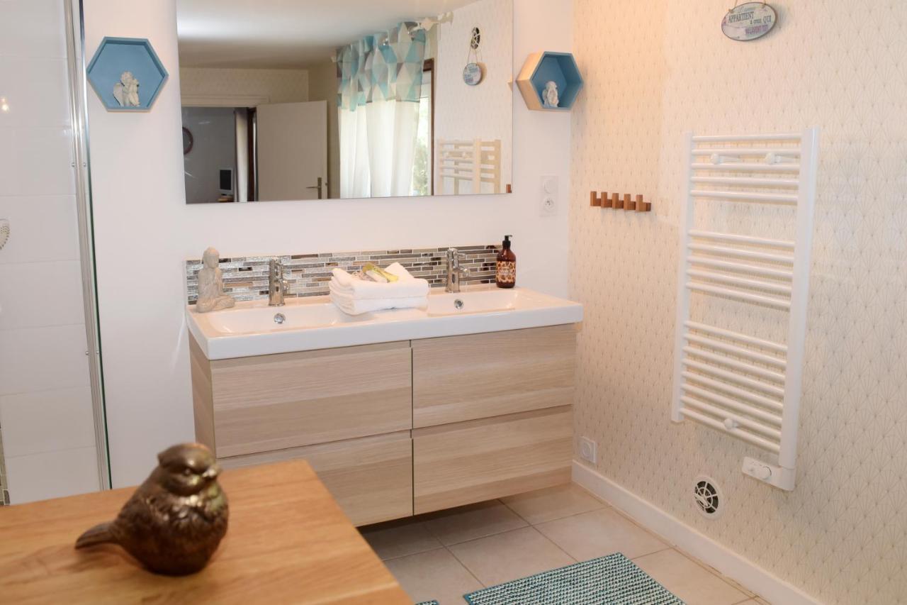 Les Bessonnes Bed & Breakfast Saint-Georges-Haute-Ville Dış mekan fotoğraf