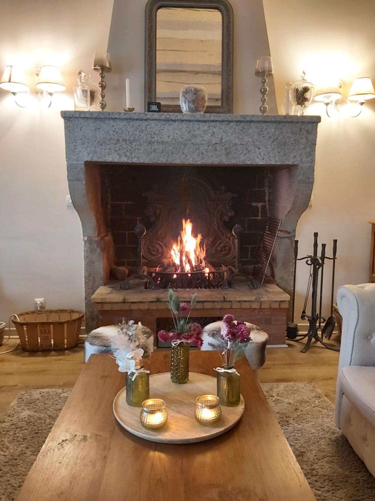 Les Bessonnes Bed & Breakfast Saint-Georges-Haute-Ville Dış mekan fotoğraf
